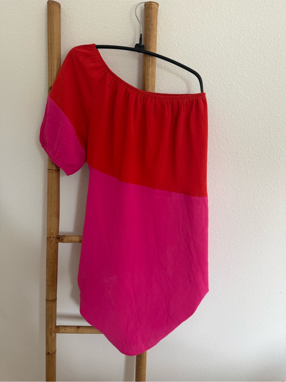 Asymmetrical One-Shoulder Colorblock Dress in Red and Hot Pink